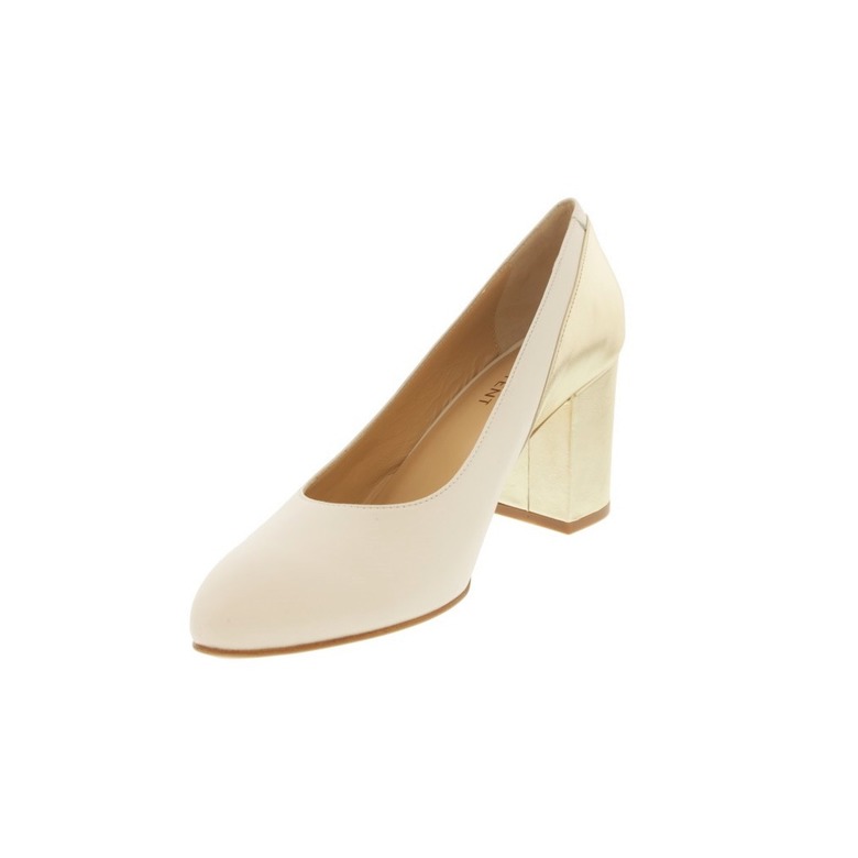 Moments By Content pumps white 3