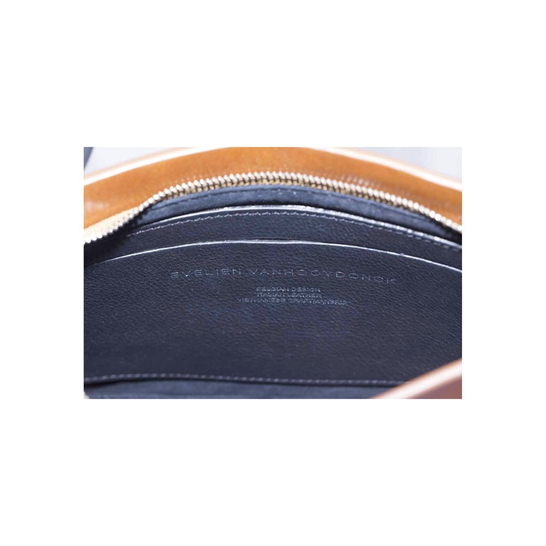 Evelien Vanhooydonck crossbody cognac 3