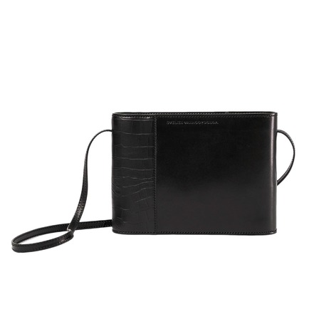 Evelien Vanhooydonck sac porté épaule noir