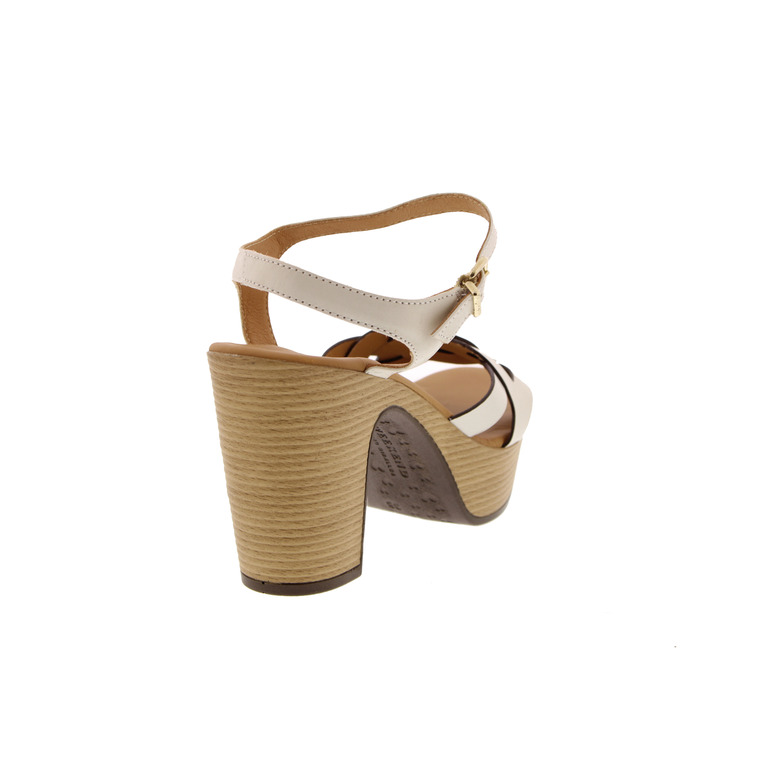 Weekend sandalen wit 4