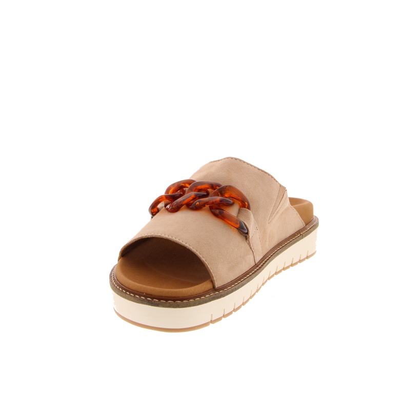 Mephisto tongs nude 3