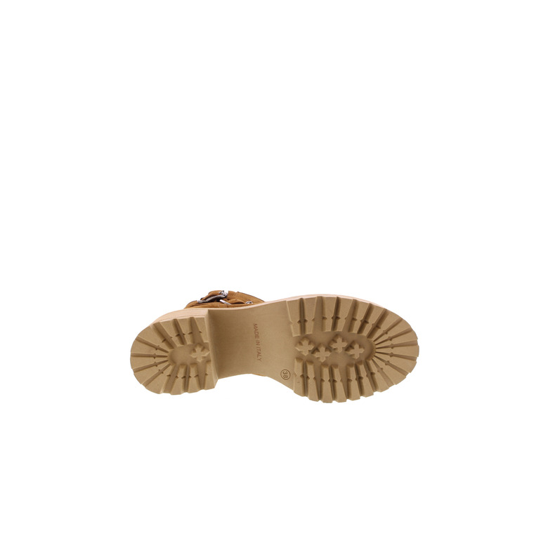 Faire ankle boots cognac 5