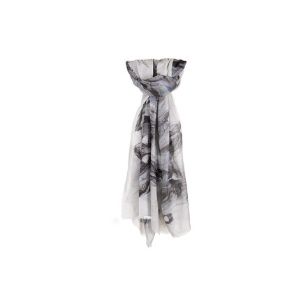 Souad Feriani echarpe gris