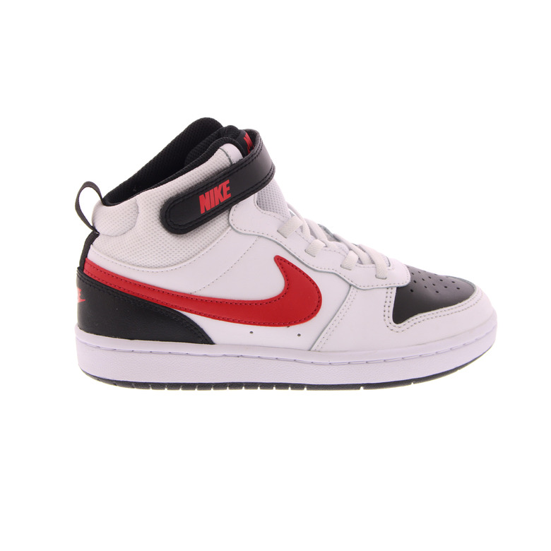 Nike sneakers wit