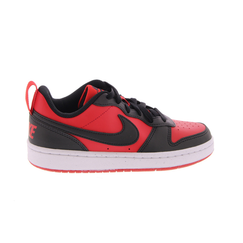 Nike sneakers red