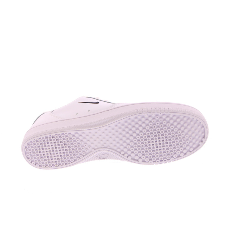 Nike sneakers wit 5
