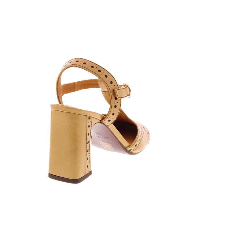 Chie Mihara sandalen camel 4