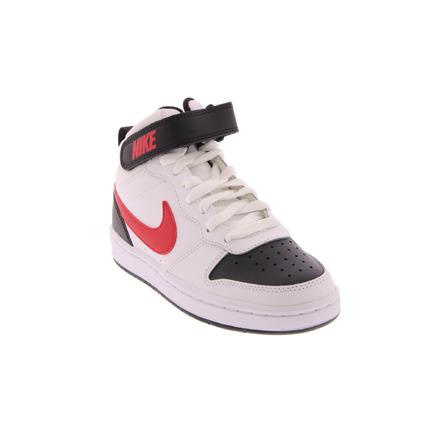 Nike sneakers wit