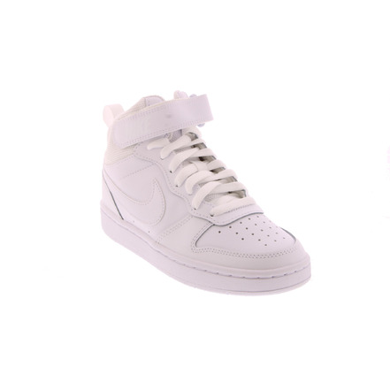 Nike sneakers wit