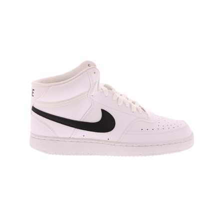 Nike sneakers wit