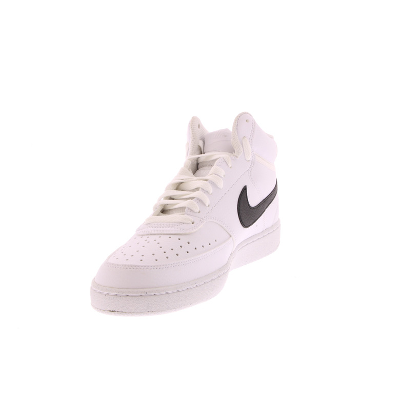 Nike sneakers wit 3
