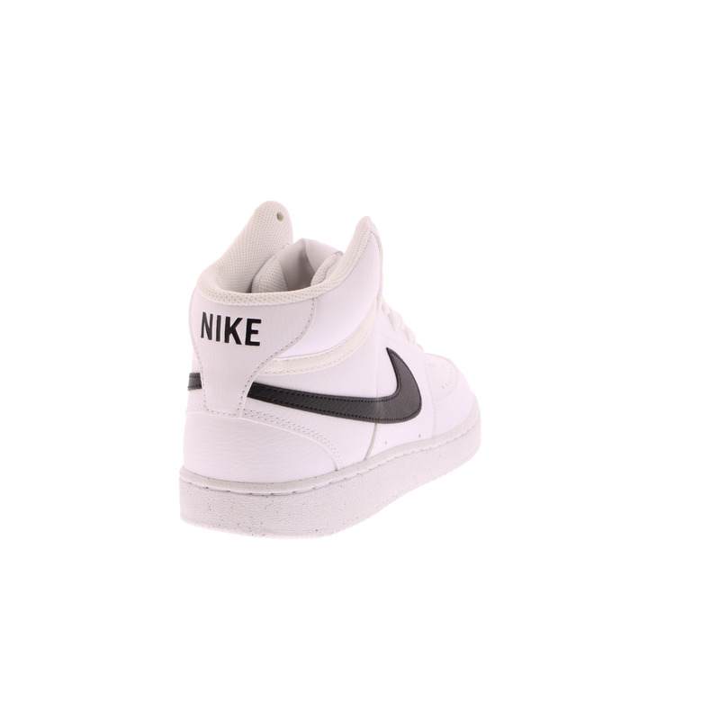 Nike sneakers wit 4