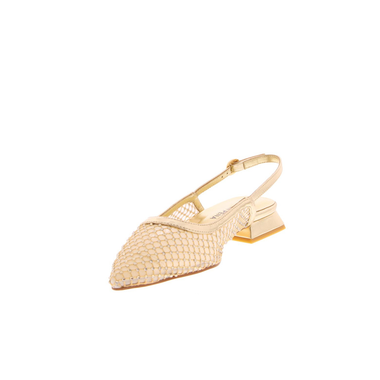 Alma En Pena pumps or 3