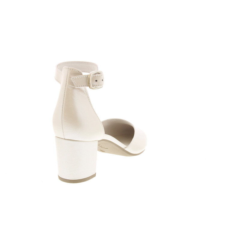 Gabor pumps wit 4