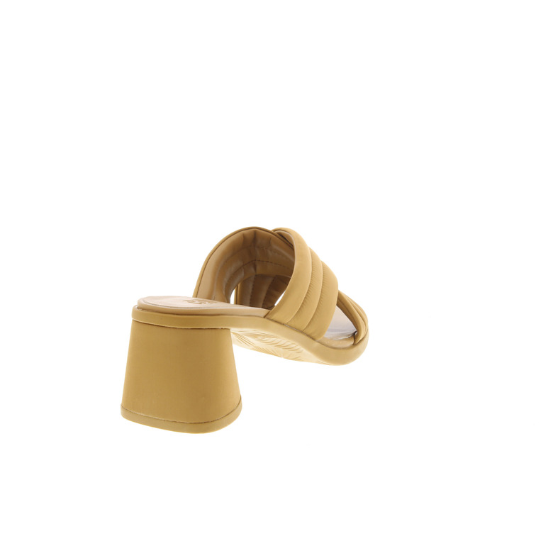 Camper thong slippers cognac 4