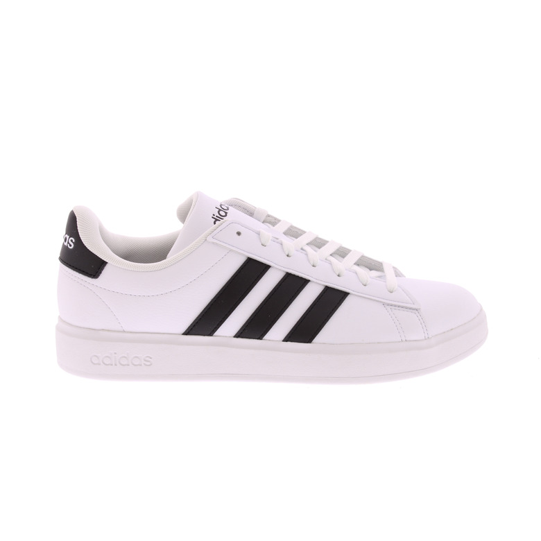Adidas sneakers white