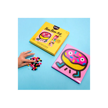 Omy playing multicolor