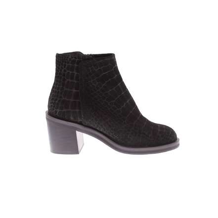 Thiron ankle boots black