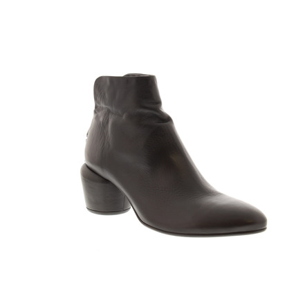 Elena Iachi enkellaarsjes zwart