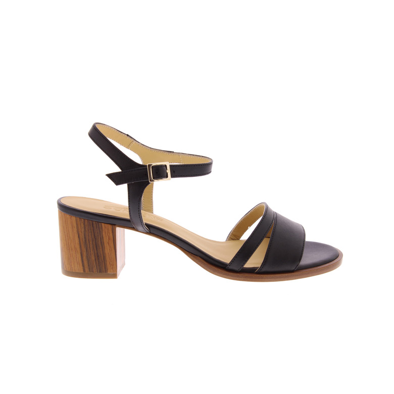 Atelier Content sandals black