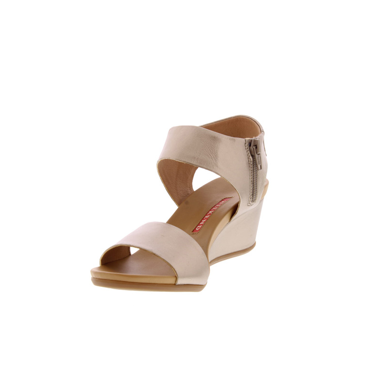 Weekend sandals gold 3
