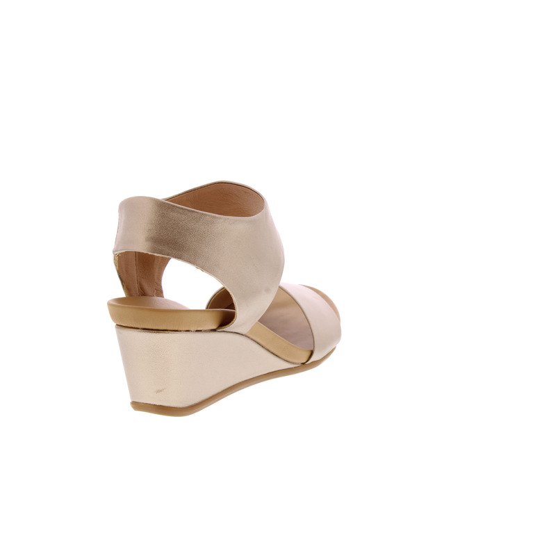 Weekend sandals gold 4