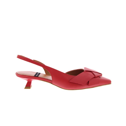 Angel Alarcon pumps red