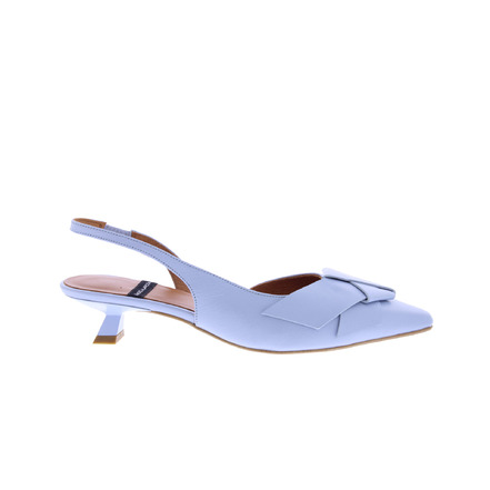 Angel Alarcon pumps blue