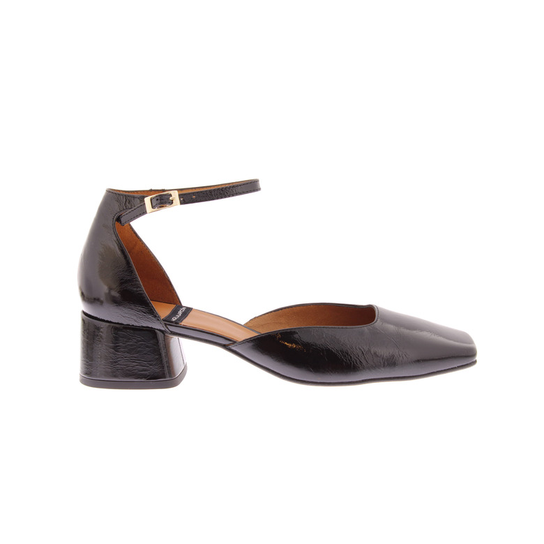 Angel Alarcon pumps black