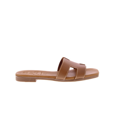 Oh My Sandals thong slippers camel