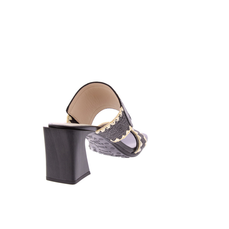 Hispanitas thong slippers black 4