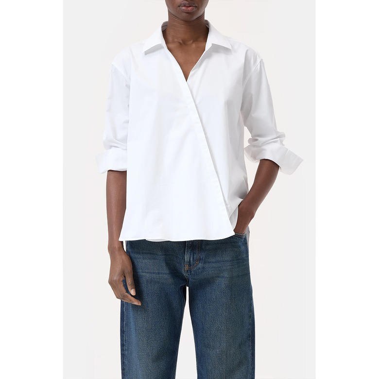 Closed blouse wit 2