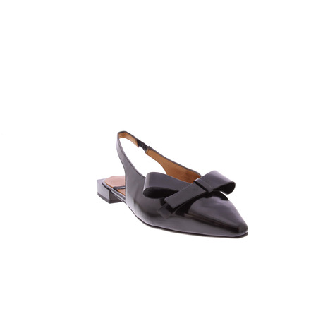 Angel Alarcon pumps black