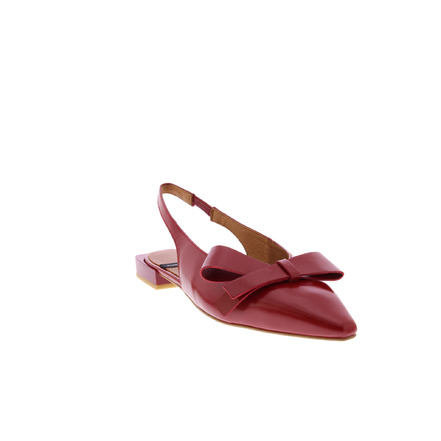 Angel Alarcon pumps red