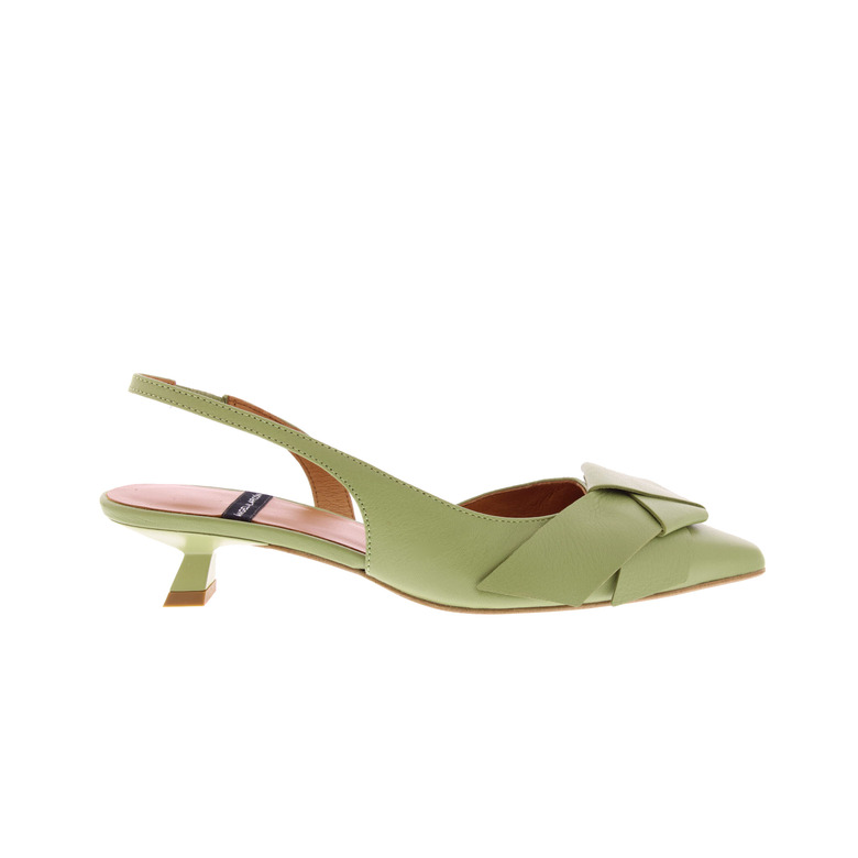 Angel Alarcon pumps green