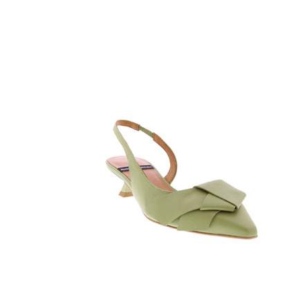 Angel Alarcon pumps green
