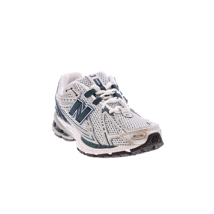 New Balance sneakers silver
