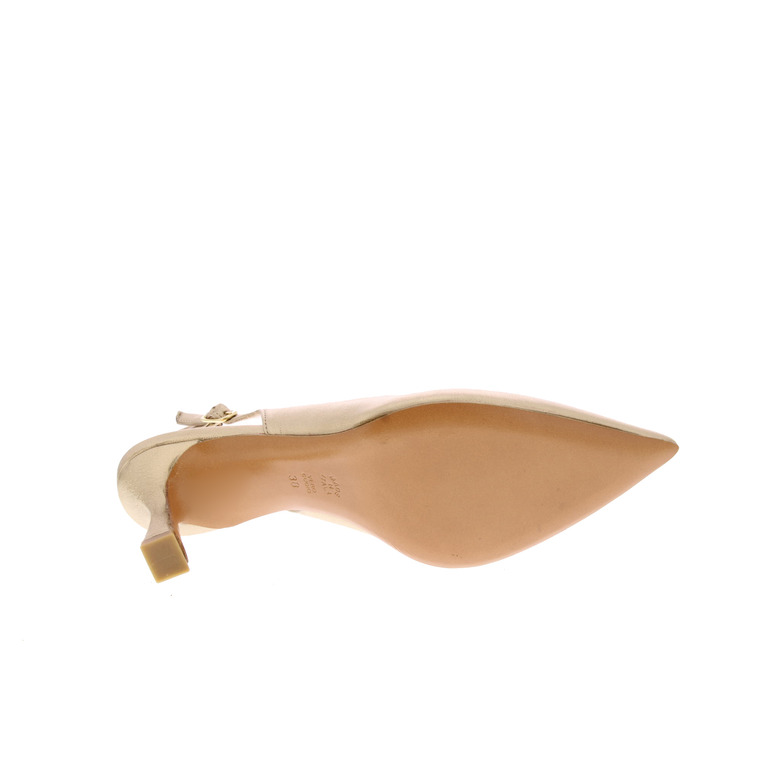 Enzo Di Martino pumps or 5