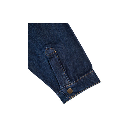 Bisous Skateboards shirt jeans