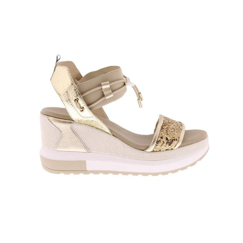 Nero Giardini sandals gold