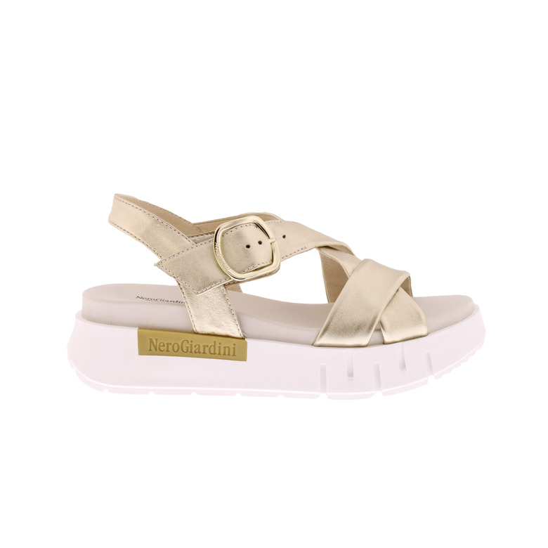 Nero Giardini sandals gold