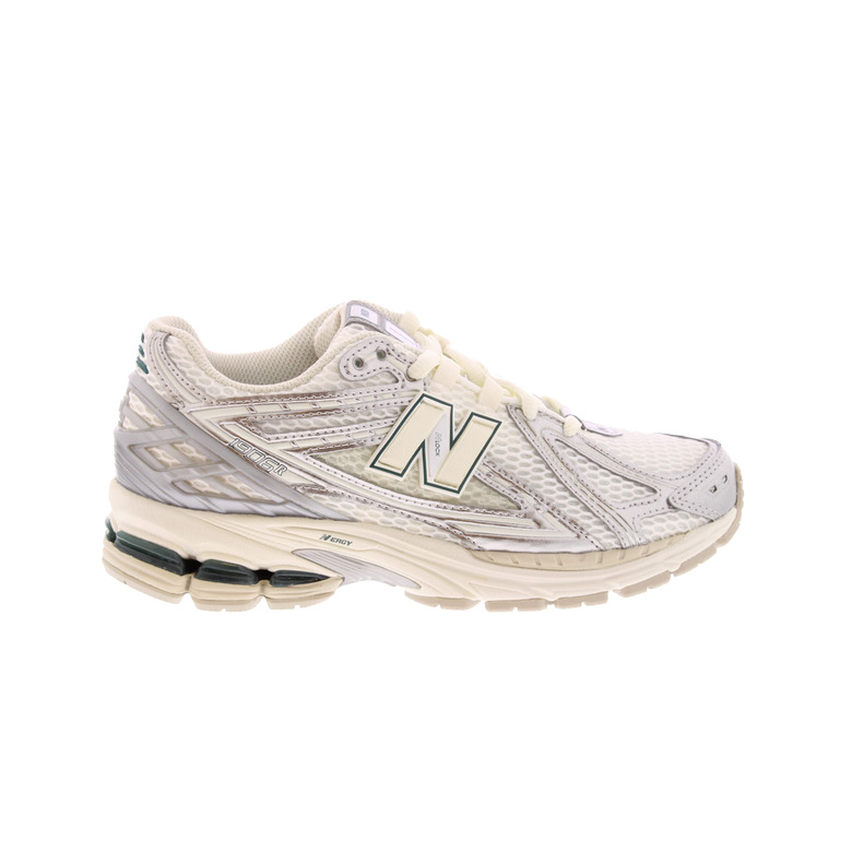 New Balance sneakers silver