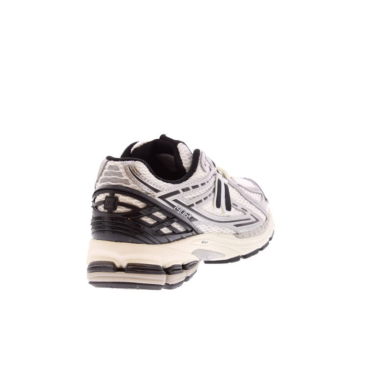 New Balance sneakers silver 4