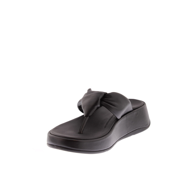 Fitflop thong slippers black 3