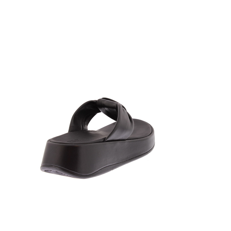 Fitflop thong slippers black 4