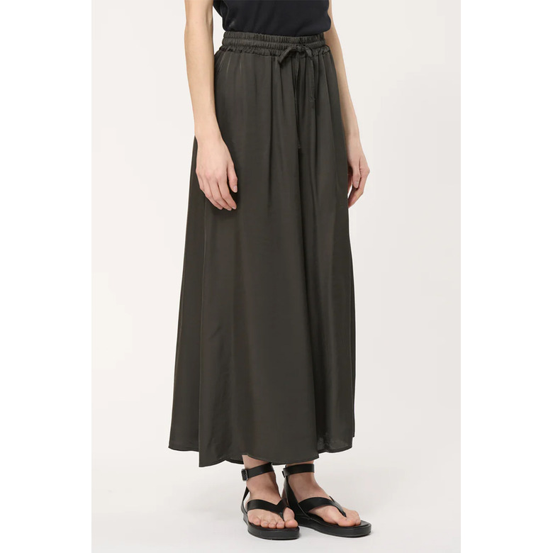 Humility trousers brown 2