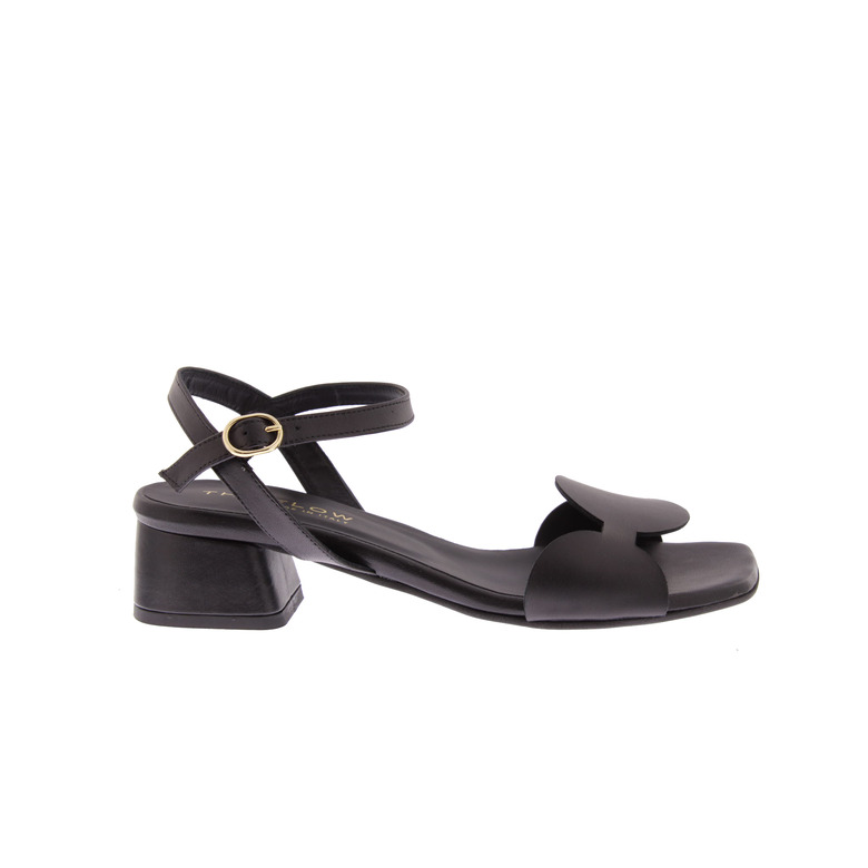 The Flow sandals black