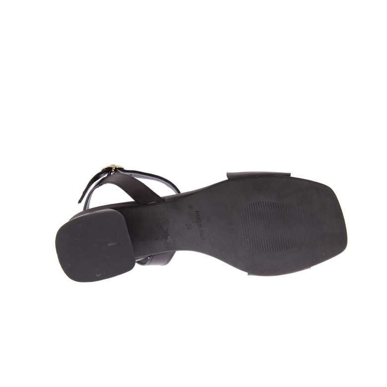 The Flow sandals black 5