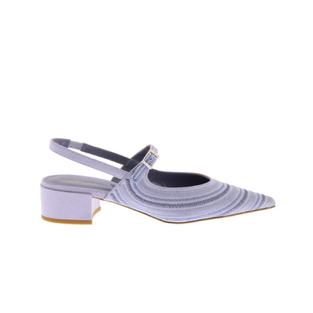 Sam Reychler pumps blue