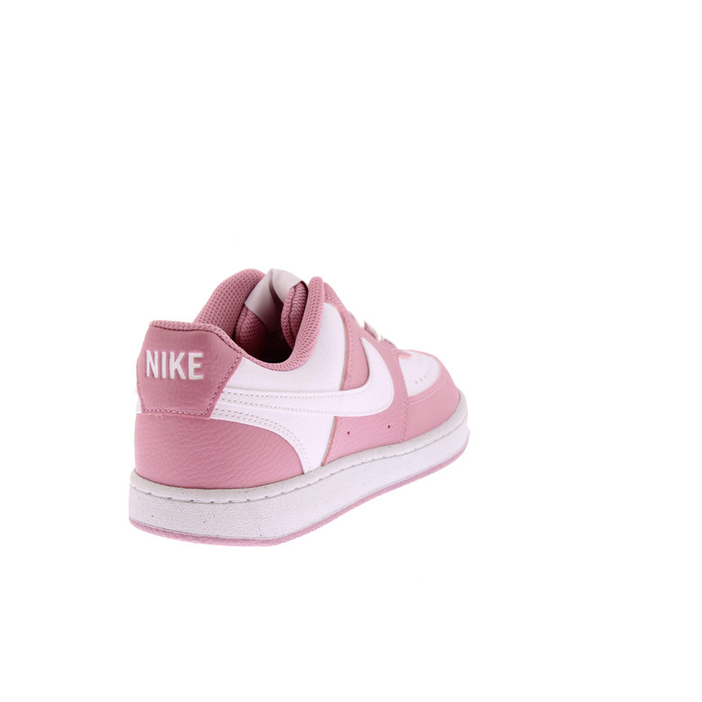 Nike sneakers rose 4